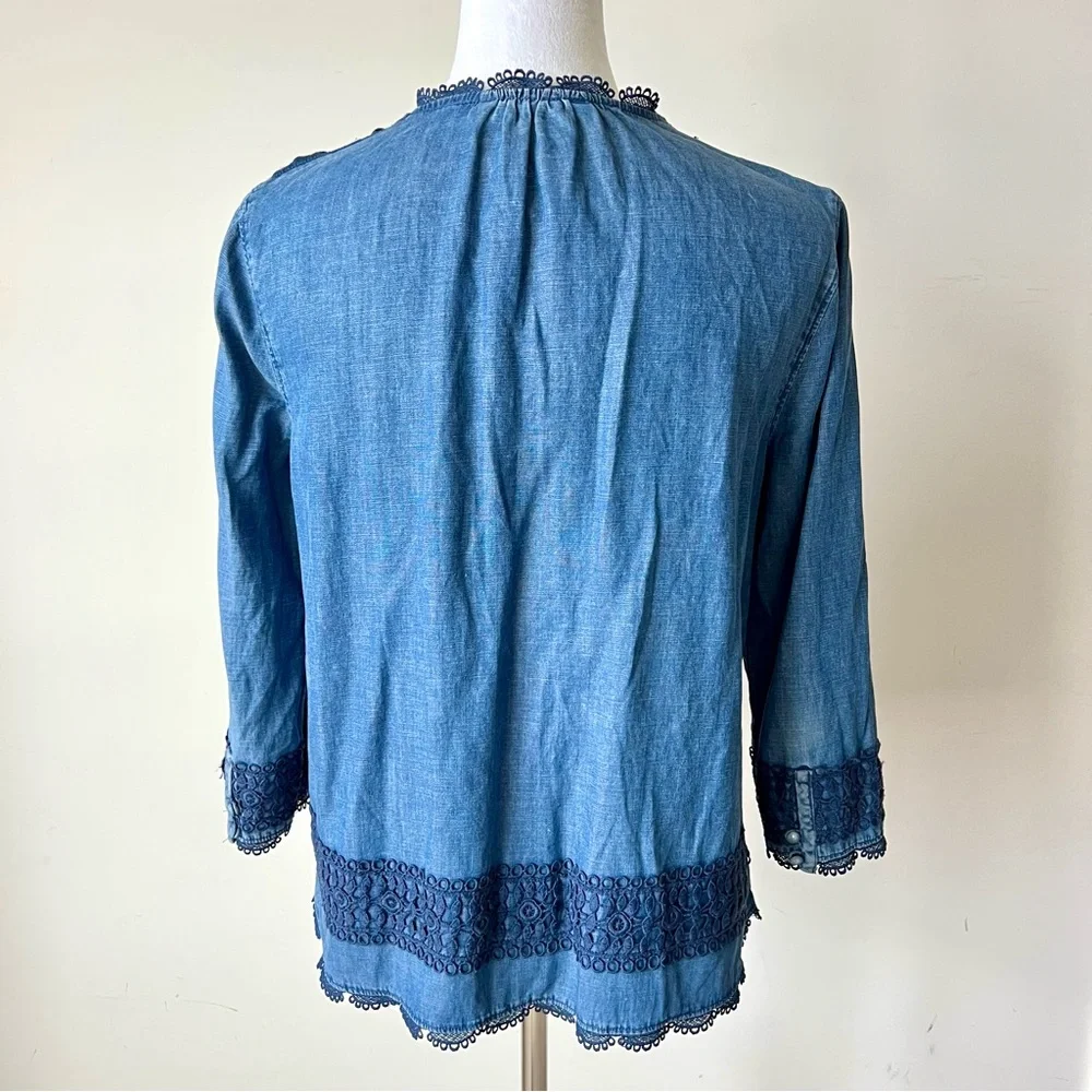 ANTHROPOLOGIE HOLDING HORSES Perra Chambray Lace Swing Top—SZ. 6